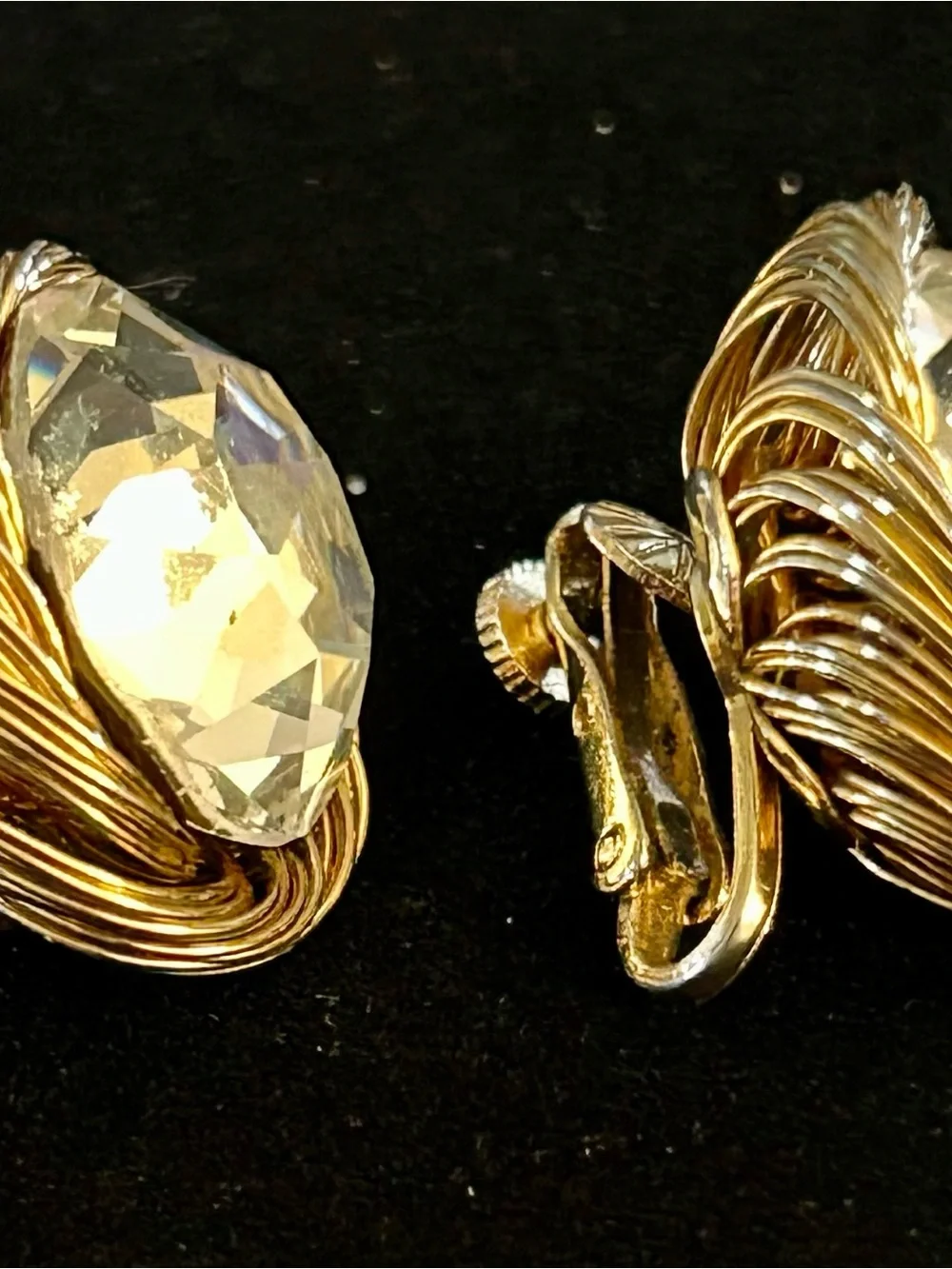 Signed VENDOME gold tone wire-wrapped vintage rhinestone screw back earrings